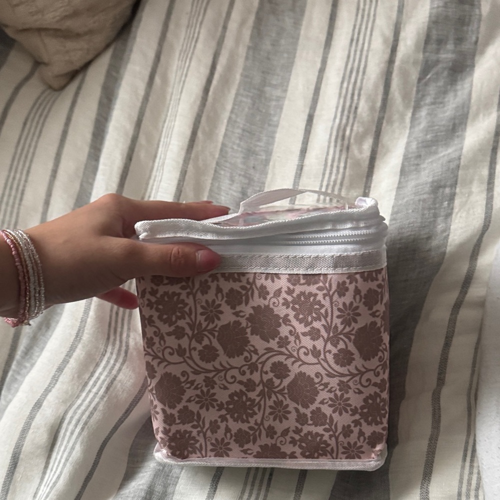 Multi-Color Marker Storage Case - Picture 2 of 2